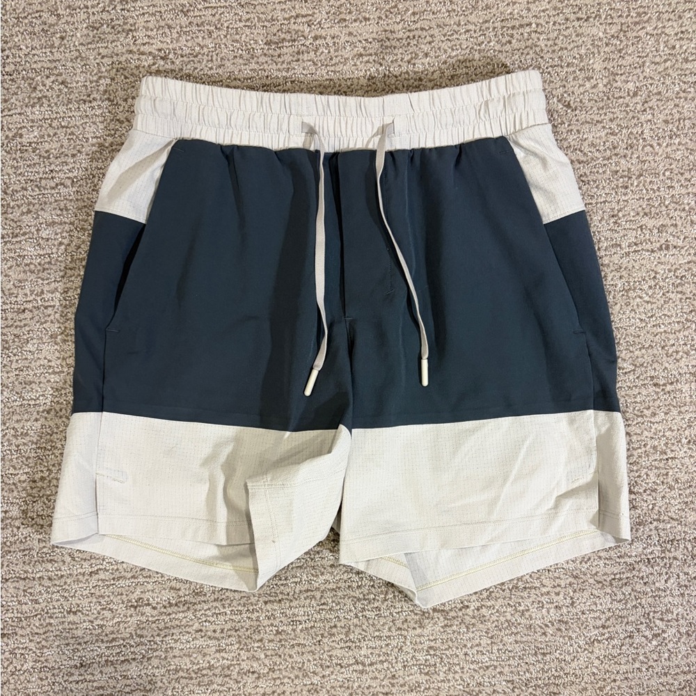 Lululemon men’s swimsuit with liner